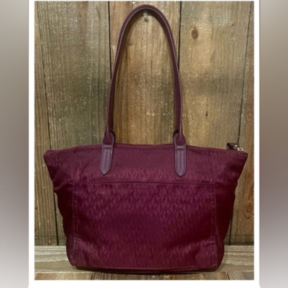 Michael Kors Purple Tote Bag with Dust Cover EUC - Picture 2 of 6